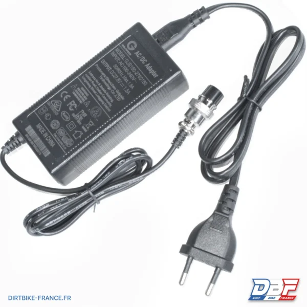 Chargeur quad électrique 24V, photo 1 sur Dirt Bike France